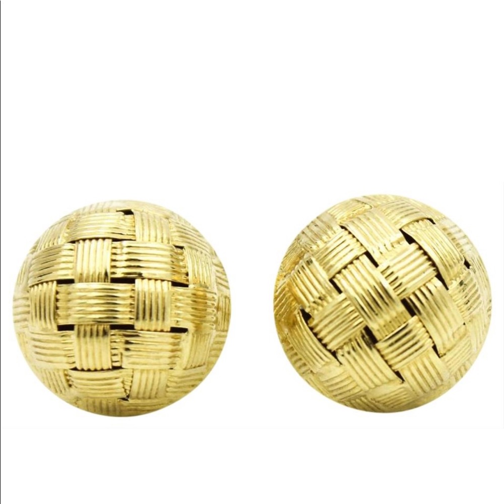 18k Gold Appassionata Button Stud Earring